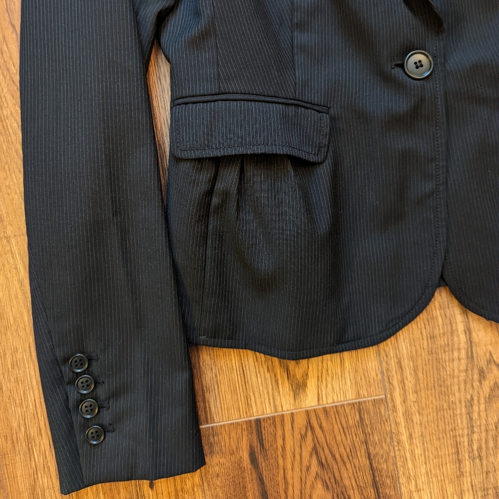 🔥Ann Taylor LOFT Navy Blazer - Picture 4 of 11